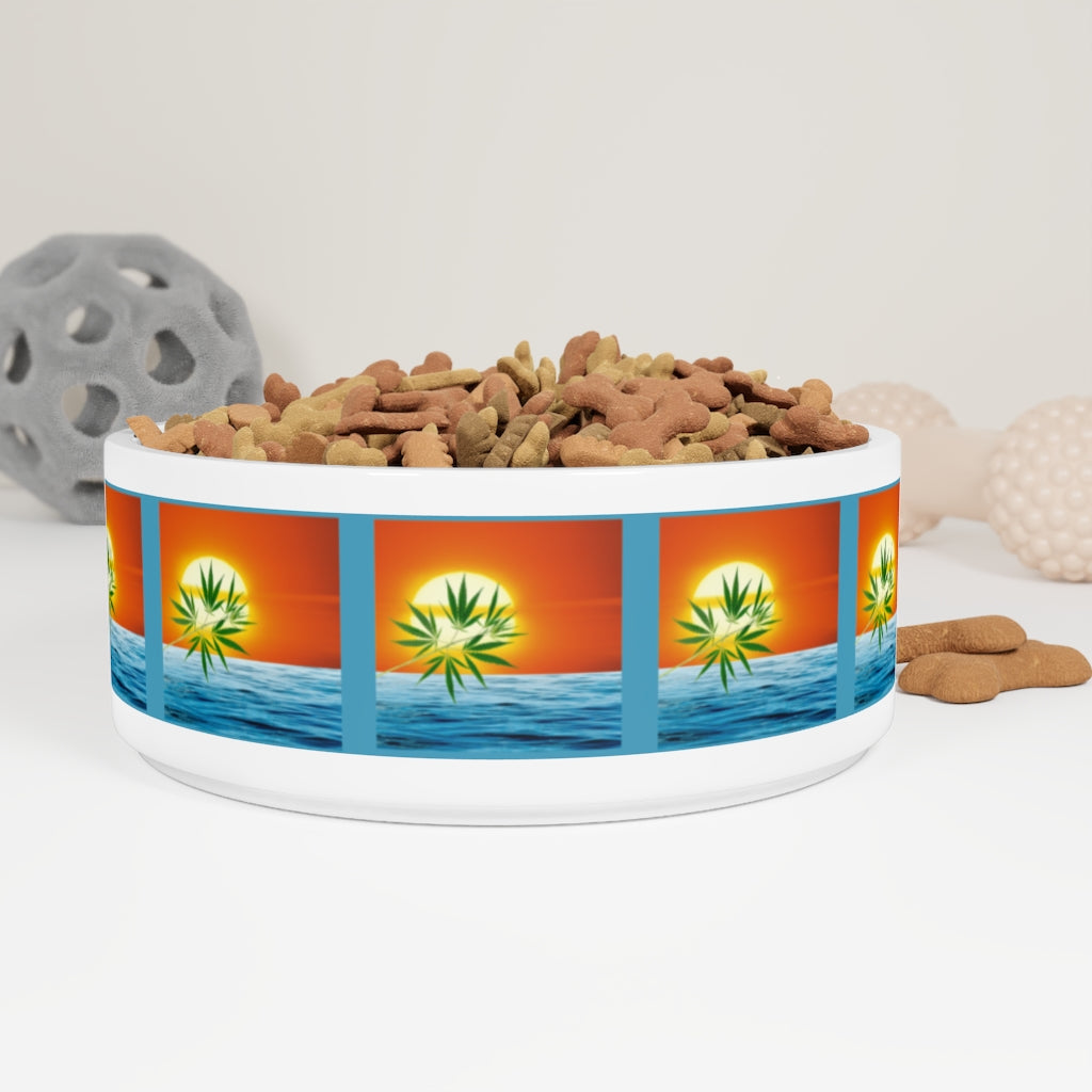 Un'alba Con Cannabis Pet Bowl