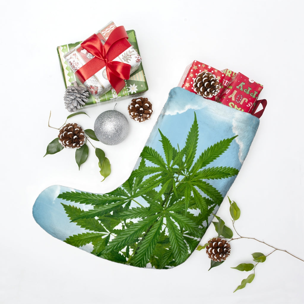 Cannabis Tra Le Christmas Stockings